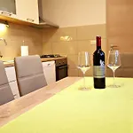 דירה Tara *